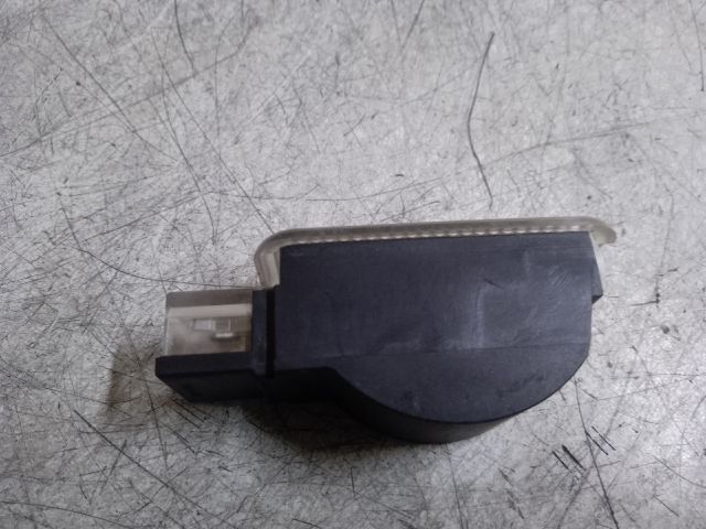 bontott VW PASSAT B5 Ajtó Világítás