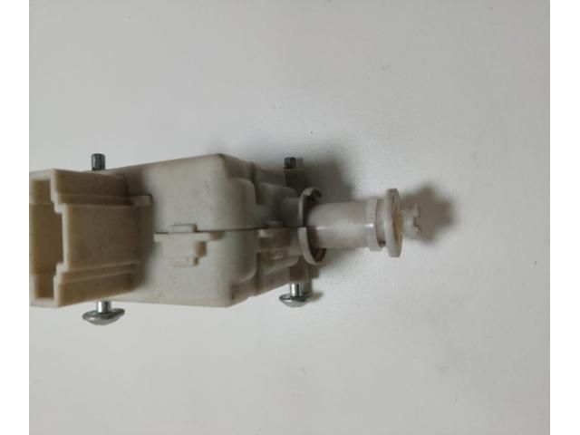 bontott VW PASSAT B5 Ajtózár Motor (Pozíciófüggetlen)