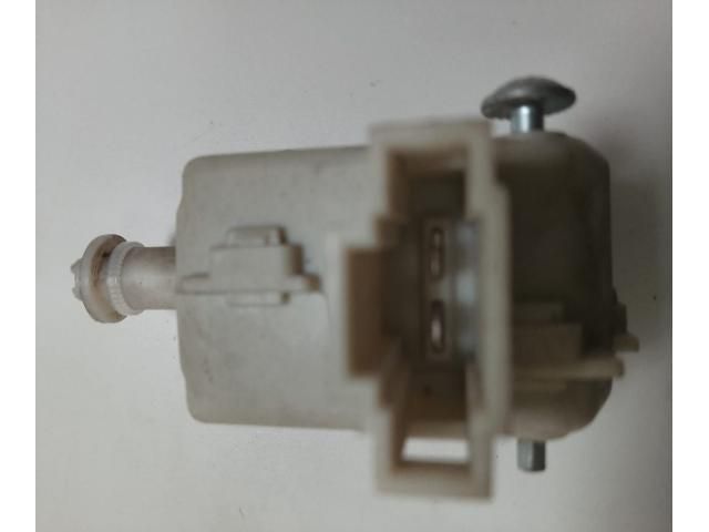 bontott VW PASSAT B5 Ajtózár Motor (Pozíciófüggetlen)