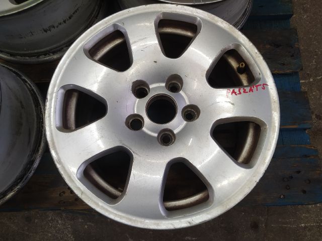 bontott VW PASSAT B5 Alufelni Szett