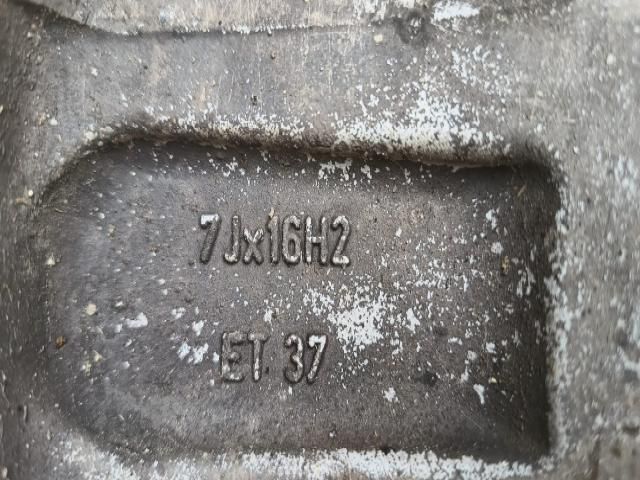 bontott VW PASSAT B5 Alufelni Szett