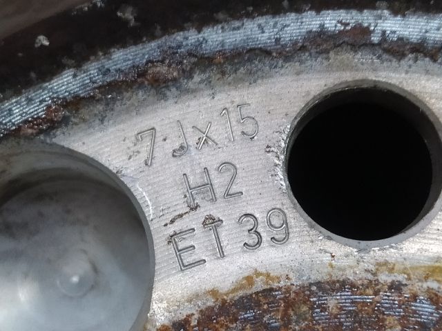 bontott VW PASSAT B5 Alufelni Szett