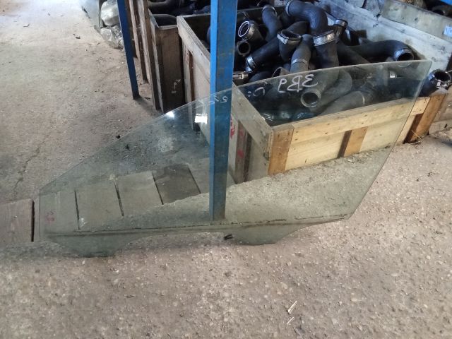 bontott VW PASSAT B5 Bal első Ablak