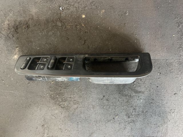 bontott VW PASSAT B5 Bal első Ablakemelő Kapcsoló