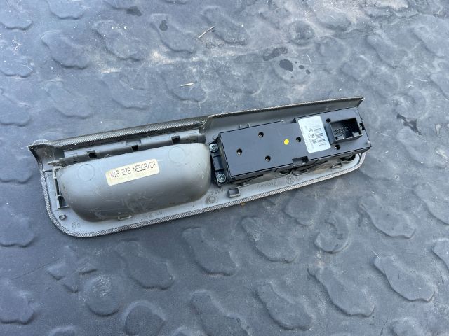 bontott VW PASSAT B5 Bal első Ablakemelő Kapcsoló