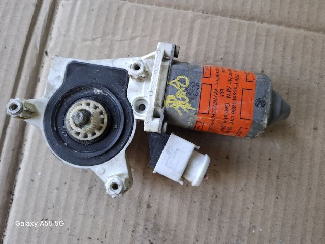 bontott VW PASSAT B5 Bal első Ablakemelő Motor