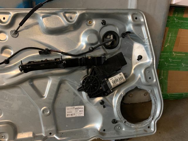 bontott VW PASSAT B5 Bal első Ablakemelő Szerkezet (Elektromos)