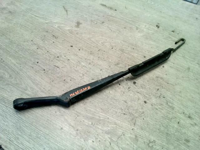 bontott VW PASSAT B5 Bal első Ablaktörlő Kar