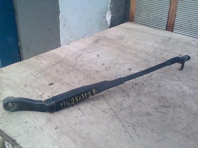 bontott VW PASSAT B5 Bal első Ablaktörlő Kar