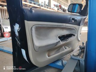 bontott VW PASSAT B5 Bal első Ajtó (Részeivel)