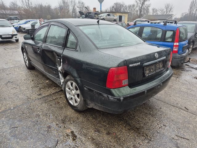 bontott VW PASSAT B5 Bal első Ajtó (Részeivel)