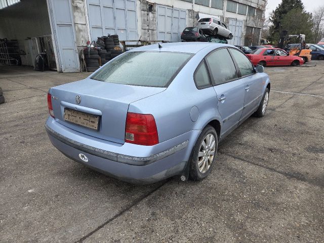 bontott VW PASSAT B5 Bal első Ajtó (Részeivel)