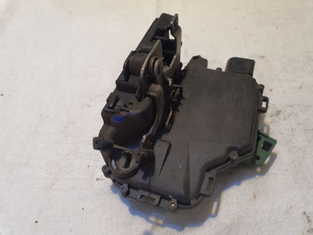 bontott VW PASSAT B5 Bal első Ajtózár