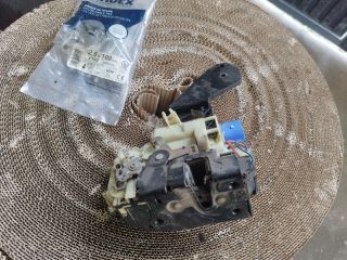 bontott VW PASSAT B5 Bal első Ajtózár