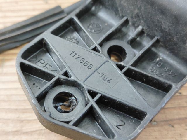 bontott VW PASSAT B5 Bal első Ajtózár