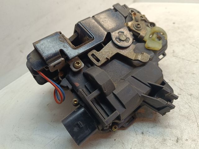 bontott VW PASSAT B5 Bal első Ajtózár