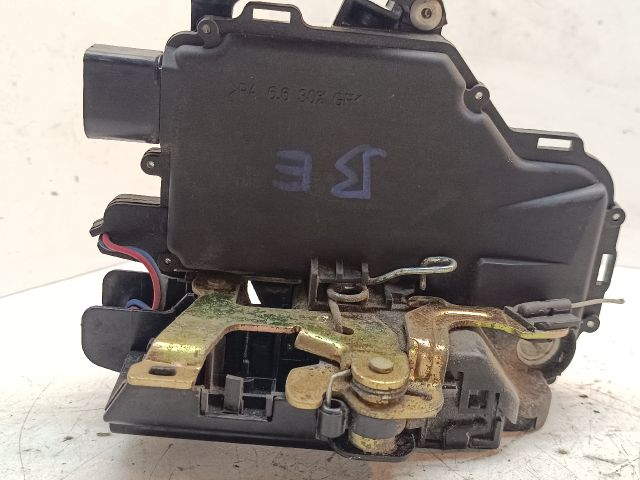 bontott VW PASSAT B5 Bal első Ajtózár