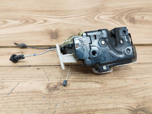 bontott VW PASSAT B5 Bal első Ajtózár