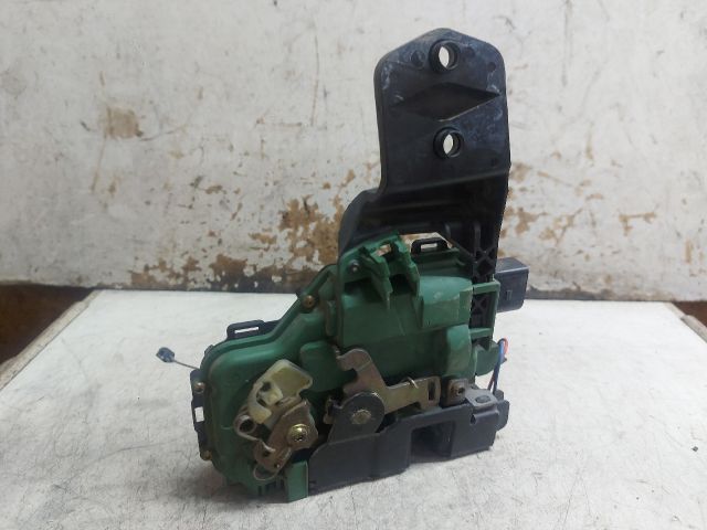 bontott VW PASSAT B5 Bal első Ajtózár