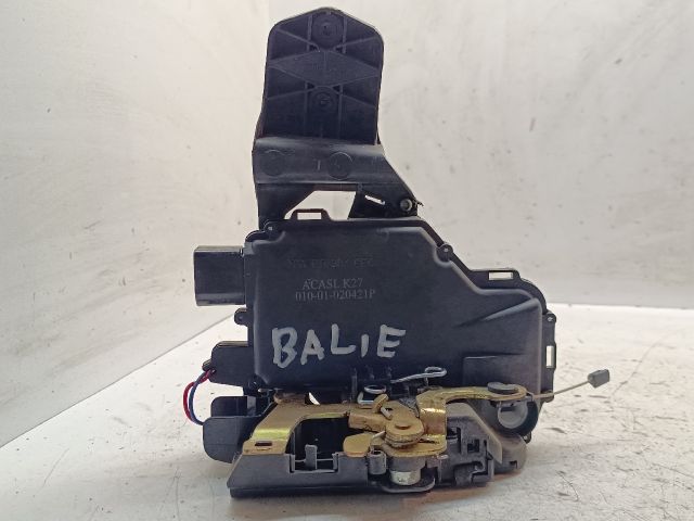 bontott VW PASSAT B5 Bal első Ajtózár