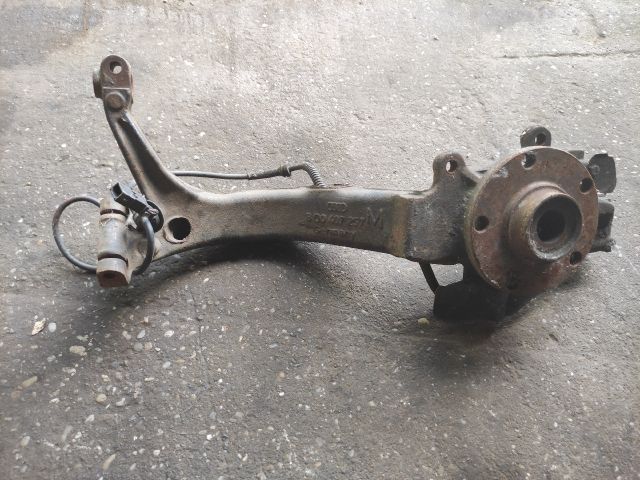 bontott VW PASSAT B5 Bal első Csonkállvány Kerékaggyal