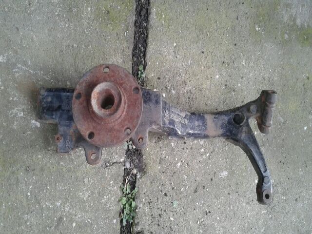 bontott VW PASSAT B5 Bal első Csonkállvány Kerékaggyal