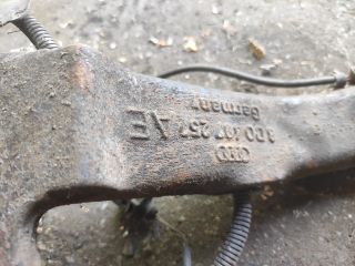 bontott VW PASSAT B5 Bal első Csonkállvány Kerékaggyal