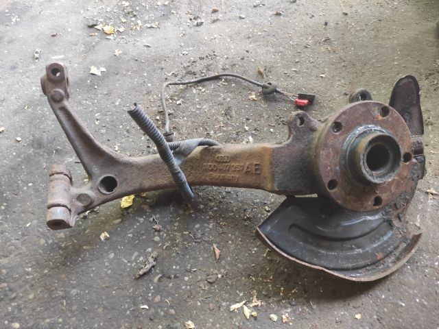 bontott VW PASSAT B5 Bal első Csonkállvány Kerékaggyal