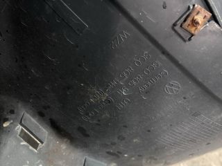 bontott VW PASSAT B5 Bal első Dobbetét (Kerékjárati, Műanyag)