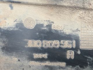 bontott VW PASSAT B5 Bal első Első Dobbetét (Kerékjárati, Műanyag)