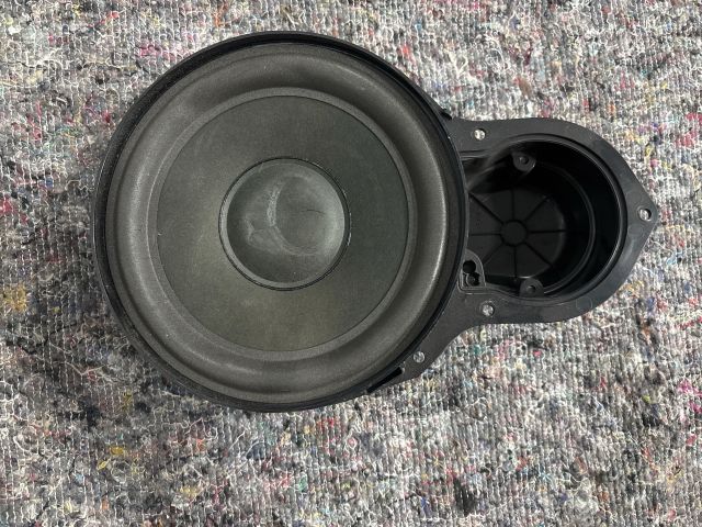 bontott VW PASSAT B5 Bal első Hangszóró