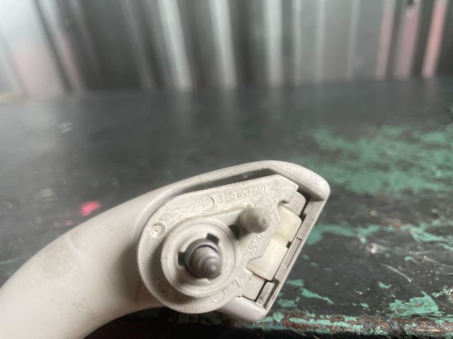 bontott VW PASSAT B5 Bal első Kapaszkodó (Felső)