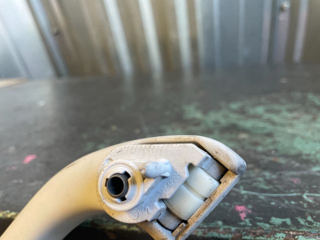 bontott VW PASSAT B5 Bal első Kapaszkodó (Felső)