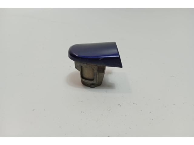 bontott VW PASSAT B5 Bal első Kilincs Burkolat