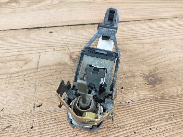 bontott VW PASSAT B5 Bal első Külső Kilincs