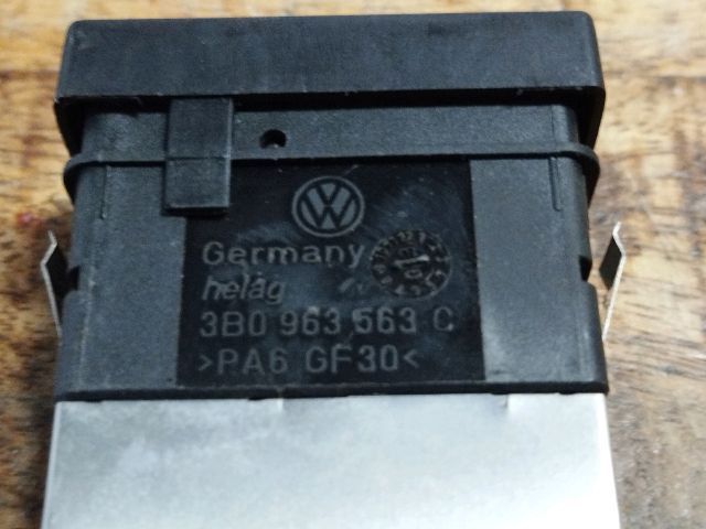 bontott VW PASSAT B5 Bal első Ülésfűtés Kapcsoló