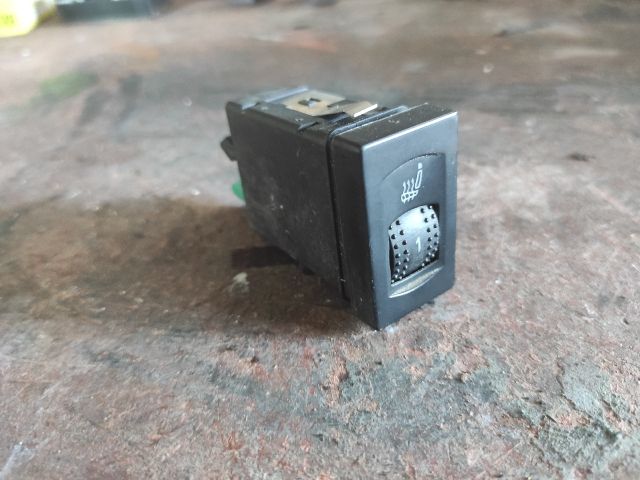 bontott VW PASSAT B5 Bal első Ülésfűtés Kapcsoló