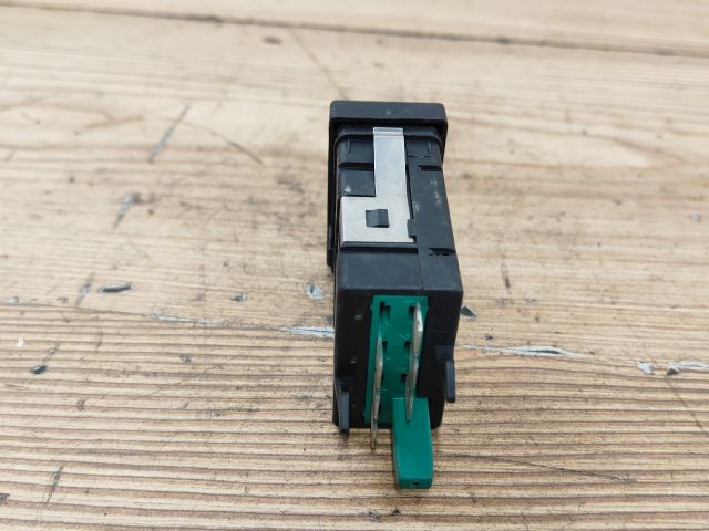 bontott VW PASSAT B5 Bal első Ülésfűtés Kapcsoló