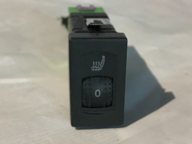 bontott VW PASSAT B5 Bal első Ülésfűtés Kapcsoló