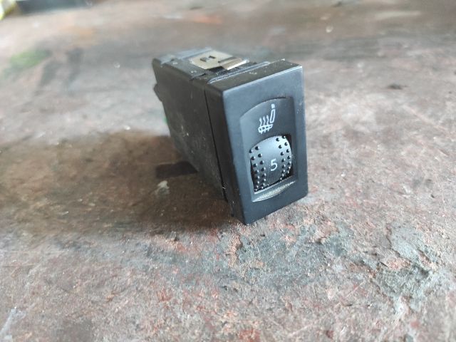 bontott VW PASSAT B5 Bal első Ülésfűtés Kapcsoló