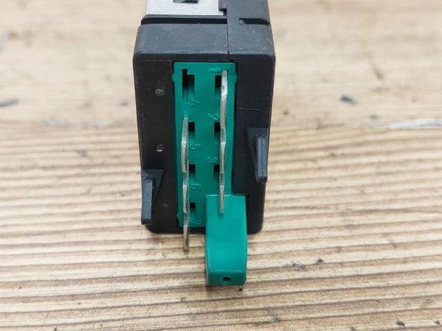 bontott VW PASSAT B5 Bal első Ülésfűtés Kapcsoló