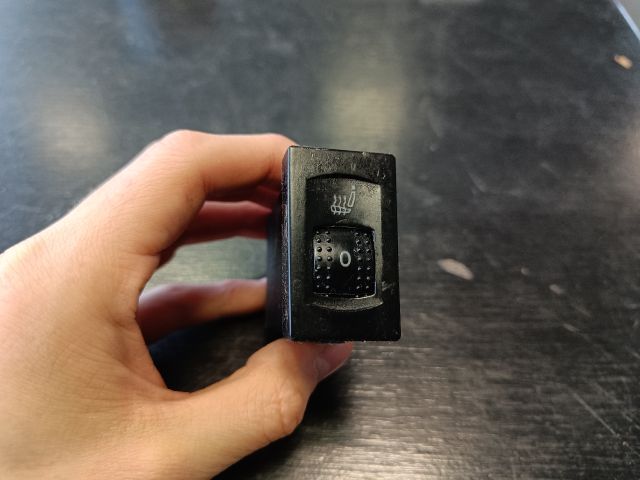 bontott VW PASSAT B5 Bal első Ülésfűtés Kapcsoló