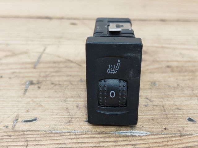 bontott VW PASSAT B5 Bal első Ülésfűtés Kapcsoló