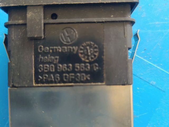 bontott VW PASSAT B5 Bal első Ülésfűtés Kapcsoló