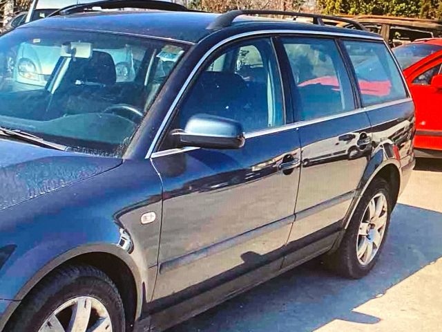 bontott VW PASSAT B5 Bal első Vízlehúzó Gumicsík