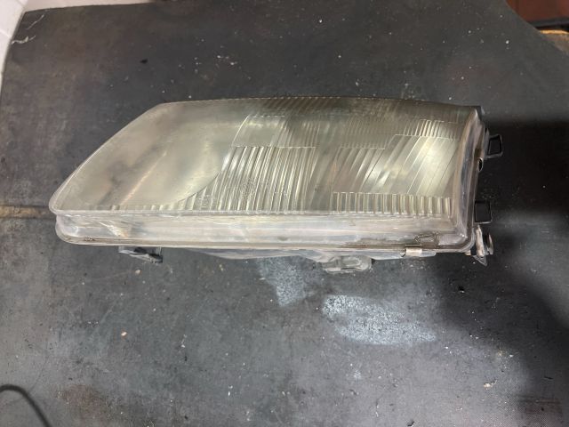 bontott VW PASSAT B5 Bal Fényszóró