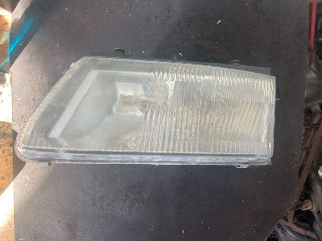 bontott VW PASSAT B5 Bal Fényszóró
