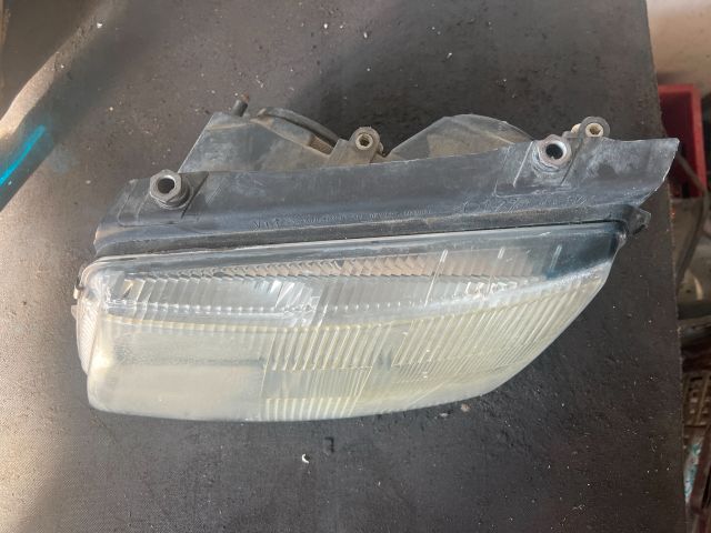 bontott VW PASSAT B5 Bal Fényszóró