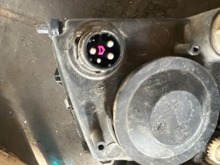 bontott VW PASSAT B5 Bal Fényszóró