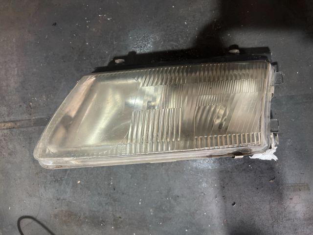 bontott VW PASSAT B5 Bal Fényszóró